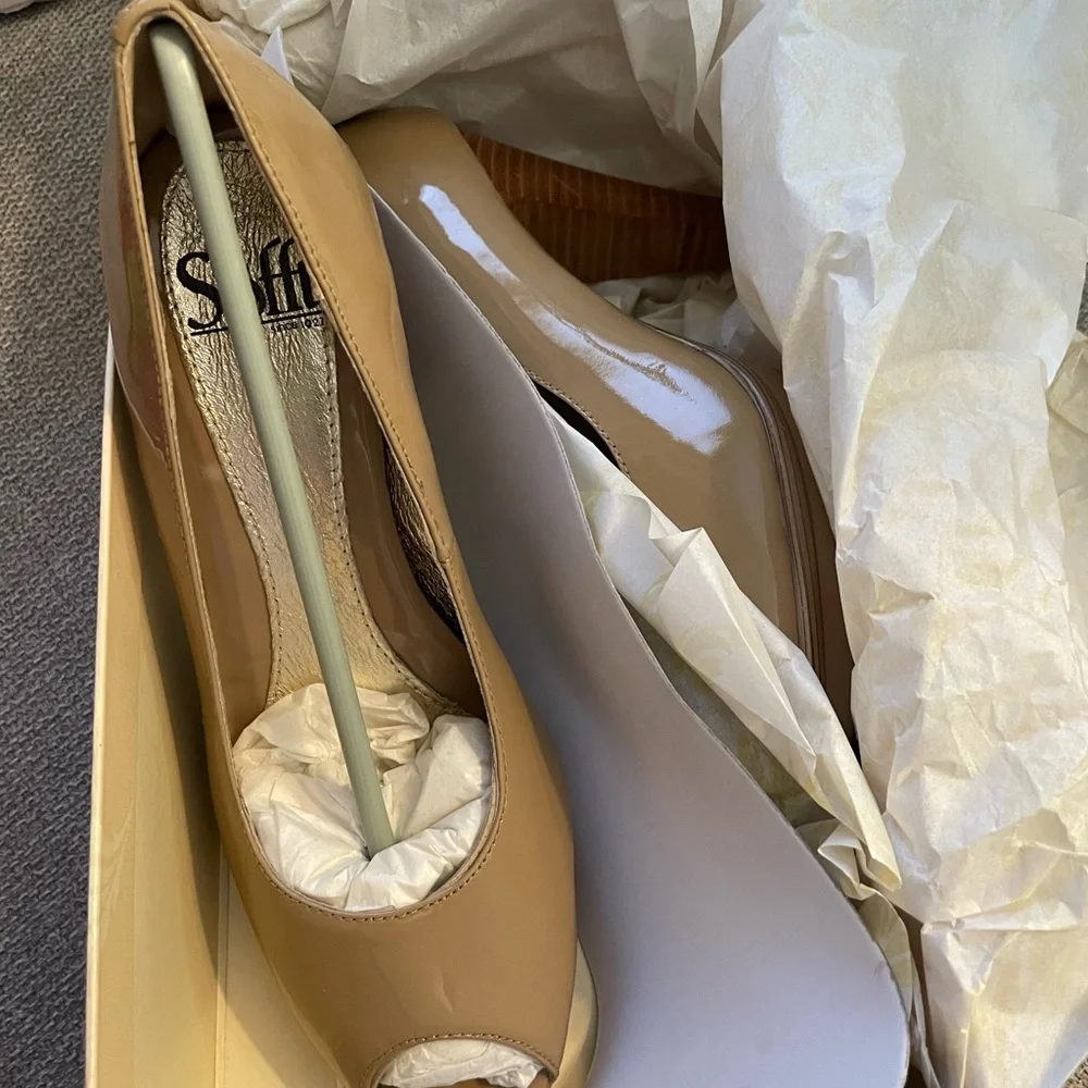 Stylish Sofft Tan Women's Shoes - Picture 3 of 6